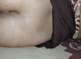 Big butt Indian aunty displaying